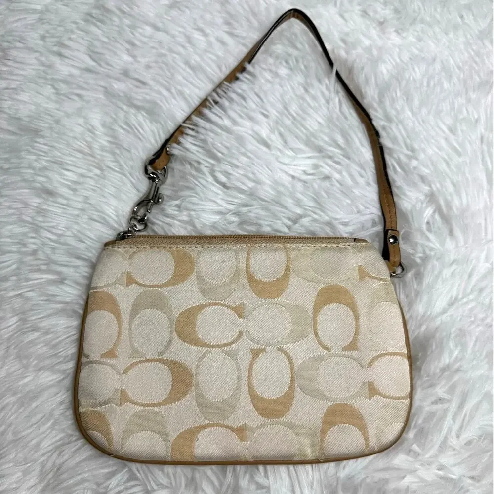 Coach tan signature